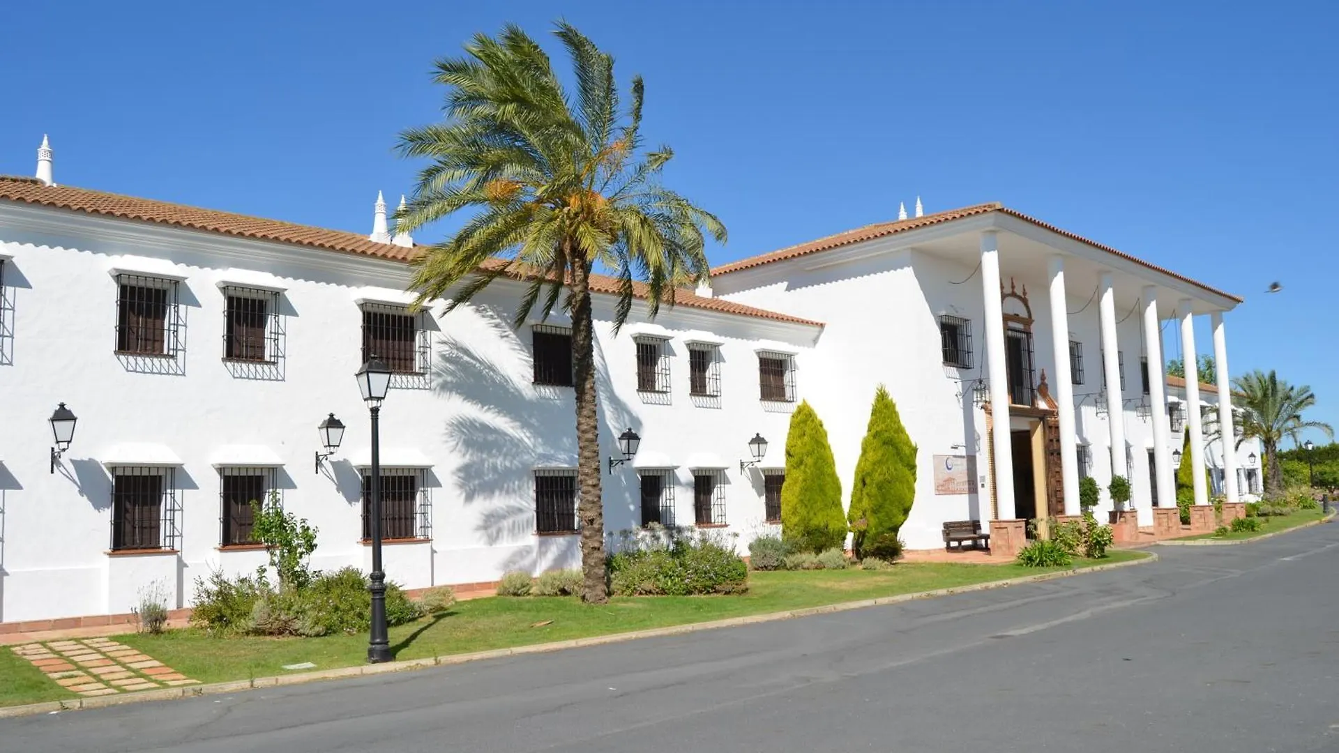 Hotel Valsequillo Lepe 3*,