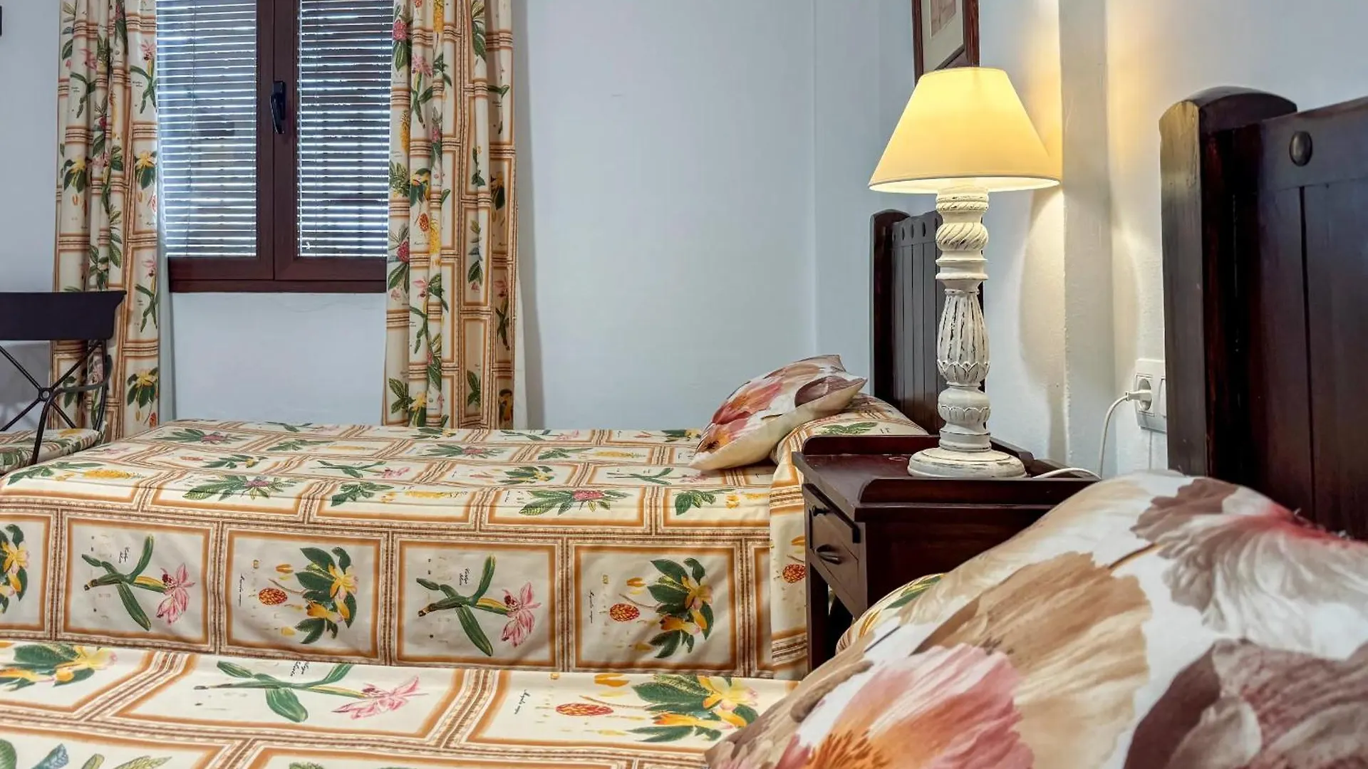 Hotel Valsequillo Lepe