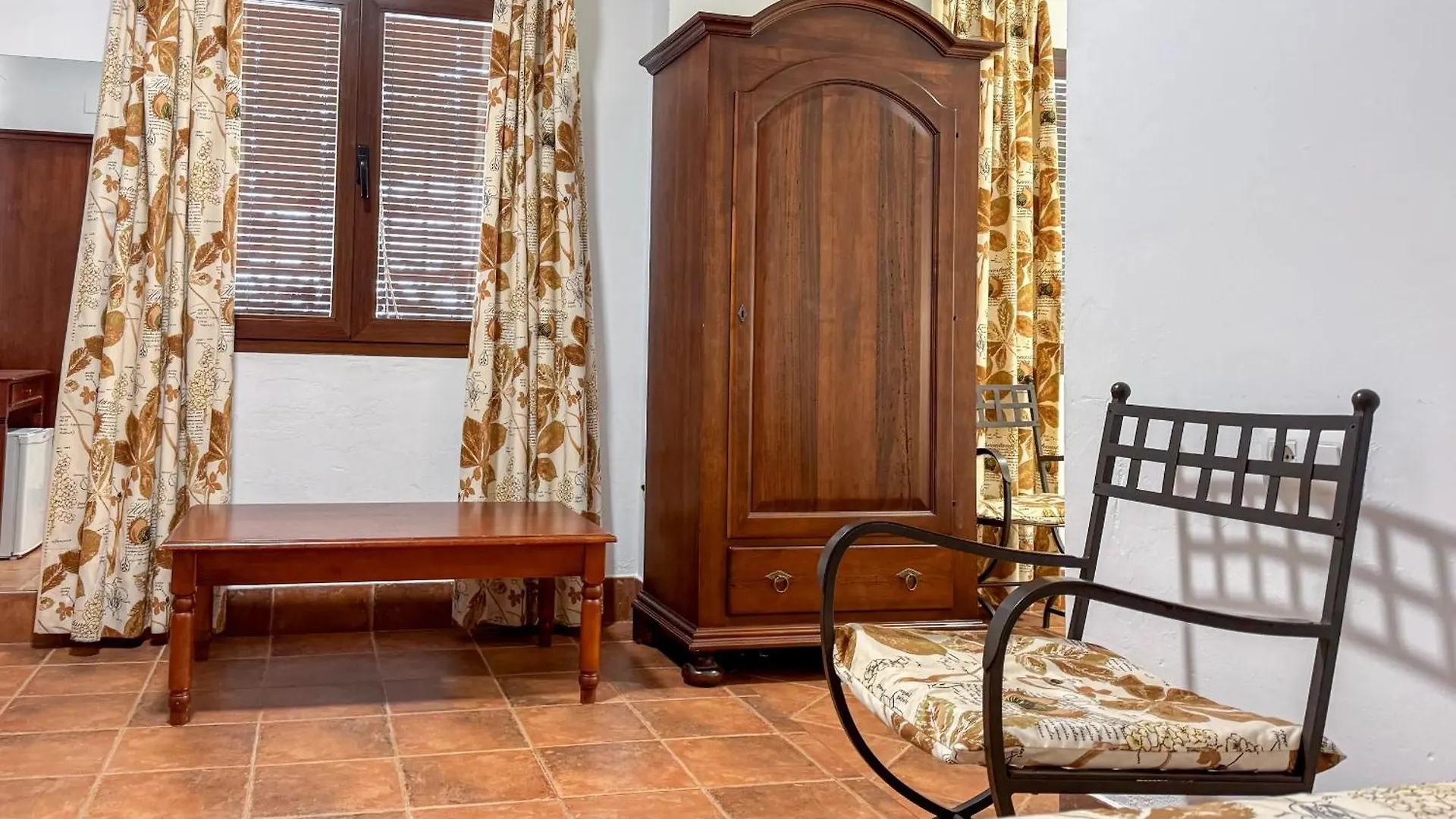 Hotel Valsequillo Lepe